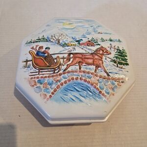 Vintage Christmas Cookie Plastic Container Horse Sleigh Winter Scene Victorian